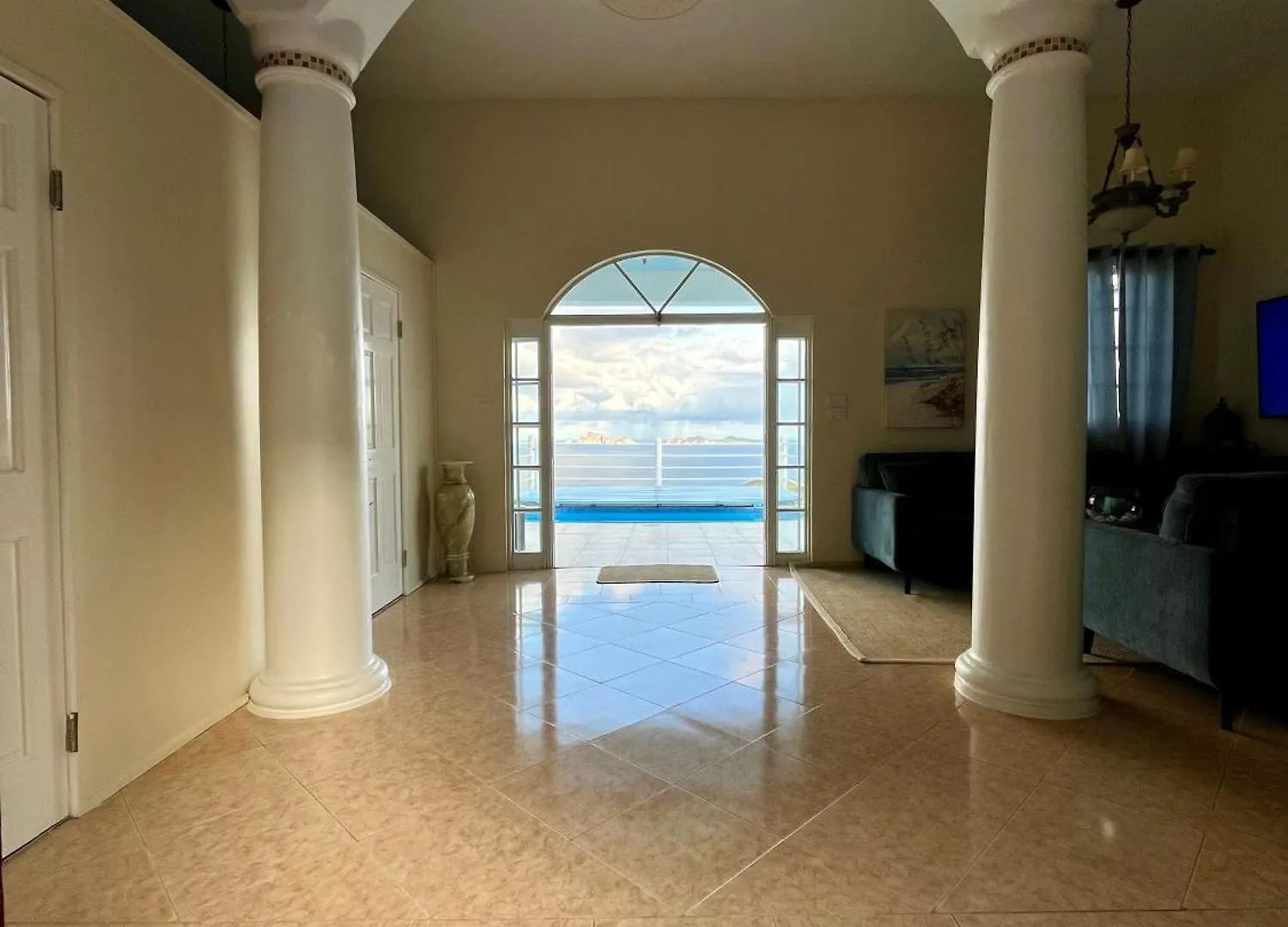 Sea View Apartments كينغستاون 0*,  سانت فنسينت والجرينادينز