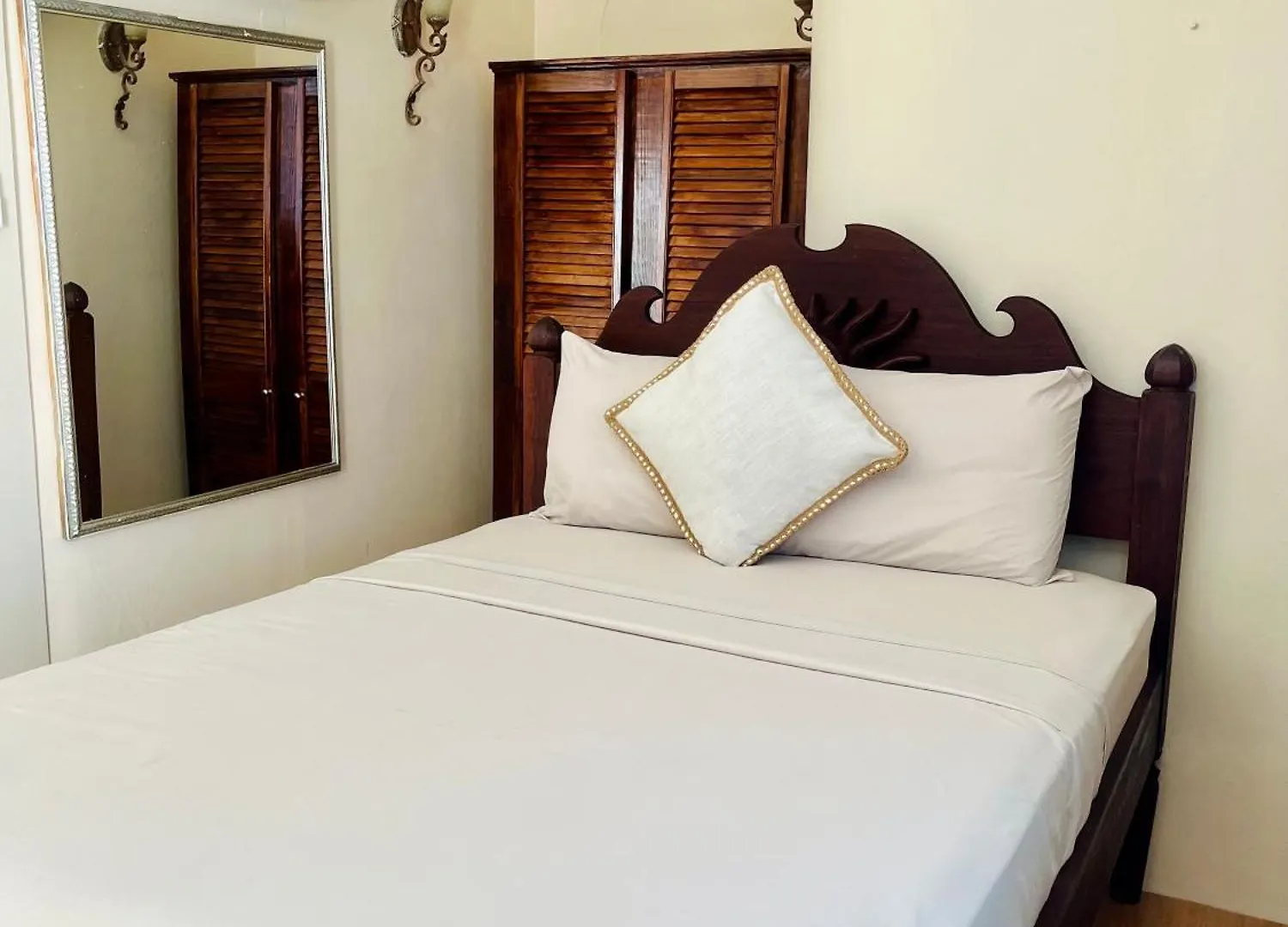 Sea View Apartments كينغستاون
